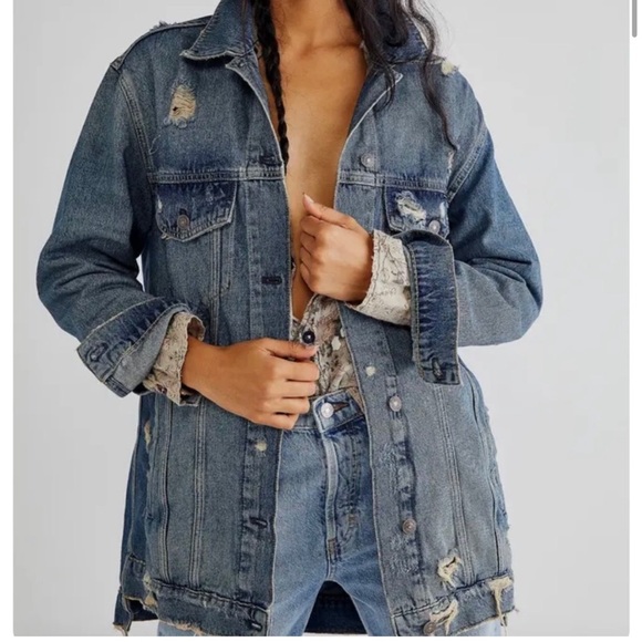 Free People Distressed Long Denim Jean Jacket Size Medium M - Picture 2 of 8